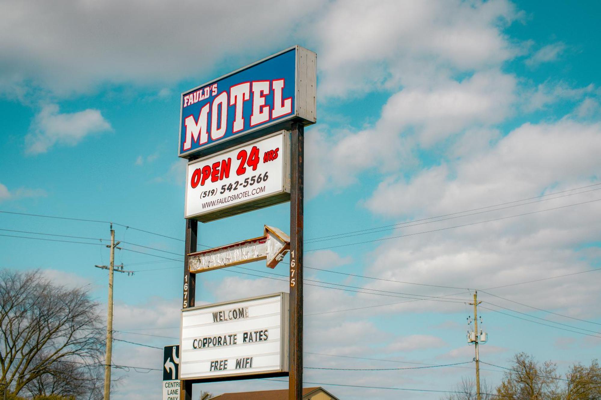 Faulds Motel Sarnia Eksteriør billede